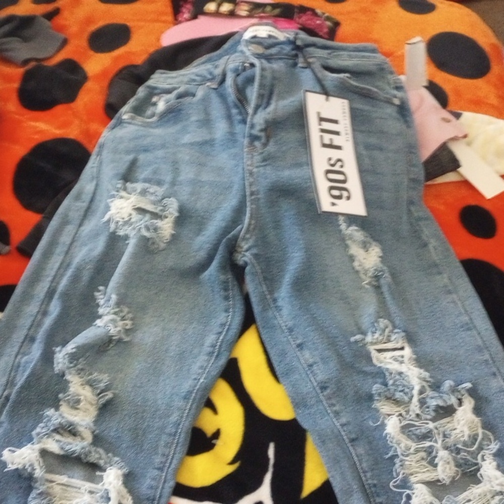 Almost Famous size 7 woman